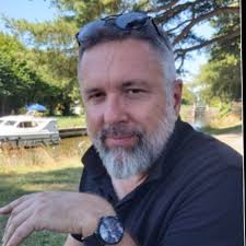 La SOCLOVA vient de réceptionner les travaux de réhabilitation de la  résidence PRIMAVERA à Angers en respect des caractéristiques  architecturales d'origine (1973) : usage rationnel des matériaux…