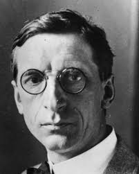 Vandal who hated De Valera poured paint over headstone