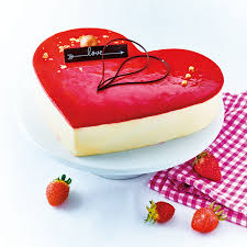Love Story Dessert Saint Valentin Croquant Au Chocolat Delicieux Gateaux Gateaux En Forme De Cœur