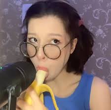 高潮脸ASMR有人喜欢么？俄罗斯可爱妹妹Lezzy Bunny的onlyfans茶馆南+ South Plus - powered by Pu!mdHd