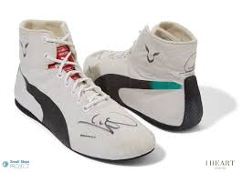 The limited edition of those exclusive race boot is featuring exactly the same technology. Lewis Hamilton Racing Shoes