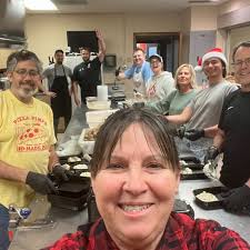 Calling All Holiday Helpers! Our Deck the Halls with Spaghetti & Meatballs  dinner is officially SOLD OUT (hooray!), and the elves are dancing with  joy… but they could use a few extra