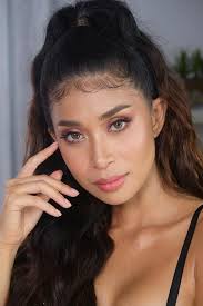 Gold School presents: 🦋 Ana Ramsey 🦋...