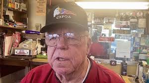 Snohomish barber Bob Martin