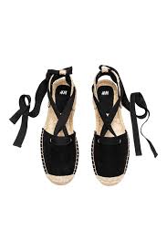 Check spelling or type a new query. Shopping Oi Espantrigies Poy 8a Foresoyn Ta It Girls Ayto To Kalokairi Marie Claire O Ti Exei Shmasia Gia Tis Gynaikes