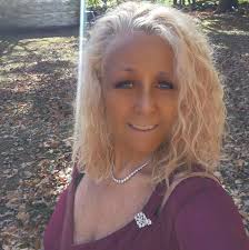 What book tracker app is simple to use?