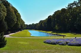Bernd Auf Instagram Der Schlosspark Von Schloss Benrath Foto Foto Bernd Dusseldorf Benrath Schlossbenrath Koln Ber Outdoor Outdoor Decor Golf Courses
