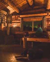 Booking a luxury alaska cabin is the first step toward the ultimate alaska experience. 10 Cozy Cabins In Alaska That Are Perfect For A Winter Getaway