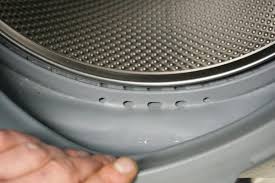 Der folgende artikel zeigt exemplarisch das wechseln der türdichtung anhand einer waschmaschine der marke whirlpool/ bauknecht vom typ wa sensitive 24 di. Aeg Waschmaschine Lauft Aus Turmanschette Wechseln Reparatur Anleitung Diybook At