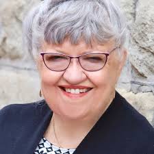 Linda Sindt's Instagram, Twitter & Facebook