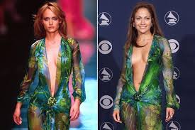 Back during the 2000 grammys, jennifer lopez sported her famed versace dress. Iizmpu2umt8zem