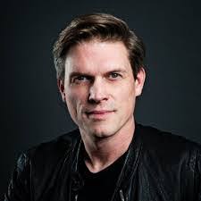 Arlene Guillory's Instagram, Twitter & Facebook