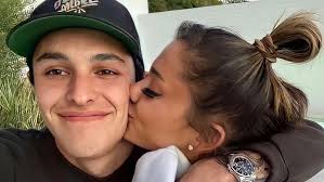 But ever one to outdo herself, ariana grande released positions, the lead single off her quarantine album of the same name. Quien Es El Nuevo Y Misterioso Novio Latino De Ariana Grande Meganoticias