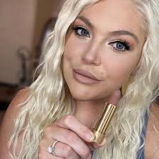 I received this product for free in return of my honest review from  @influenster and @gucci. I have never tried anything Gucci related in  makeup before so l was super excited to