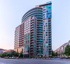 Create an alert for 2 bedrooms apartments like this. Apartments For Rent With 4 And Up Beds In Dallas Tx Forrent Com