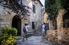 In winter temperatures can drop to below −5 °c (23 °f) sometimes due to winds coming from the pyrenees. Tour Von Girona Und Der Costa Brava Ab Barcelona 2021