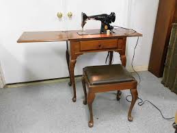 4.5 out of 5 stars 790. Lot 14 Vintage Singer Sewing Machine In Cabinet Works With Matching Seat Auction By Sac Valley Auctions