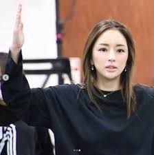 良い顔 浜崎あゆみ 練習風景shot 通しリハへの意気込みに反響 綺麗すぎる e talentbank yahoo ニュース 髪 ミディアム バレイヤージュボブ 髪型 ショート パーマ