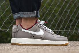 Air Force 1 Lv8 Black And Grey Nike Air Force 1 07 Lv8 Light Taupe Flannel Eu Kicks Sneaker Magazine Sneakers Nike Sneaker Magazine