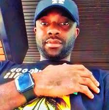 LE ZOUGLOU TRIOMPHE ET L'EMPORTE...