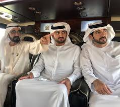 Rashid Bin Mohammed Al Maktoum Mohammed Bin Rashid Al Maktoum Mohammed Bin Rashid Bin Saeed Al Maktoum Con Sus Hijos Maktoum Y Hamdan Bin Mohammed Bin Rashid Al Maktoum Handsome Prince Royal Family Family Over Everything