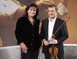 Le 11 décembre prochain, anne sinclair prend les rênes de «fauteuils d'orchestre» sur france 3. Fauteuils D Orchestre Magazine Programme Tv Replay