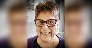 Dianne Fox's Instagram, Twitter & Facebook