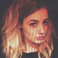 Vicky Braun's Instagram, Twitter & Facebook