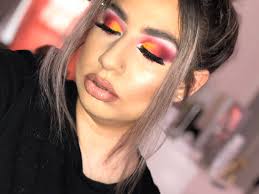 What lip color do you like better 😍❤️ I want to make lives doing my  makeup, should I?