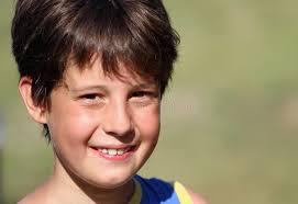 Het Italiaanse Jonge De Jongen Van Nice Glimlachen Stock Afbeelding