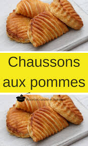 Chaussons Aux Pommes En 2020 Chaussons Aux Pommes Recettes De Cuisine Cuisine Et Boissons