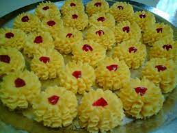 Kredit resepi azlita masam manis untuk resepi biskut semperit yang sangat sedap ni. Resepi Kuih Semperit Yang Mudah Dan Sedap Media Sensasi Isu Semasa Informasi Terkini Dan Pelik Pelik Cookie Snack Homemade Recipes Food