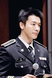 Pria archives page 6 of 6 potongan rambut gaya model rambut. Foto Donghae Jadi Polisi Militer Ganteng Fans Ingin Ditangkap Kapanlagi Com