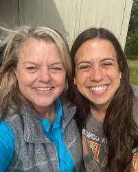 Lisa Kessinger's Instagram, Twitter & Facebook