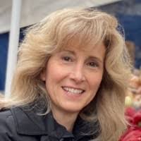 Karla Mackenzie's Instagram, Twitter & Facebook