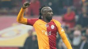 Il est à la tête du classement des buteurs sénégalais avec 20 buts inscrits en 26 matches. Meilleurs Buteurs D Europe Mbaye Diagne Tutoie Messi Au Podium Buts Des Lions