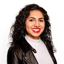 Danielle Silber's Instagram, Twitter & Facebook