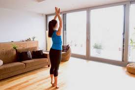 Los ejercicios hipopresivos, que puedes realizar en casa, usan la respiración como base fundamental para fortalecer el área abdominal. Tabla De Estiramientos Para Hacer En Casa Fisalia