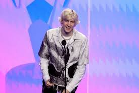 How Old Is Xqc? Tracing Former Overwatch Pro'S Age And Other Personal  Details