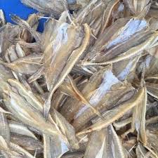 Ikan bilis direbus dan dibilas air bersih untuk membuang segala kotoran.kemudian ikan bilis akan dijemur sehingga kering.setelah kering ikan bilis akan diasingkan mengikut gred. Ikan Masin Keropok Sabah Shopee Malaysia