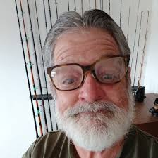 Behind the band building 😳 I'M sO OLD MY HIGH SCHOOL HAD A SMOKING AREA