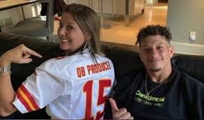 Panini instant nfl 2017 draft #10 patrick mahomes ii. Video Watch Patrick Mahomes Mom Dance With Her Friends While In Bikinis During The Rona Blacksportsonline