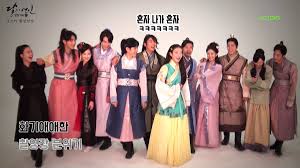 Scarlet heart ryeo on facebook. Wgm Yongseo On Twitter Moon Lovers Scarlet Heart Ryeo Poster Filming Https T Co 6ixoreejni