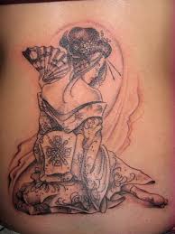 This is a full leg geisha tattoo which you have seen very rare. Schone Japanische Geisha Tattoo Tattooimages Biz