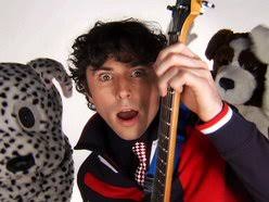 Vincent Gates's Instagram, Twitter & Facebook