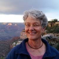 Lisa Nau's Instagram, Twitter & Facebook