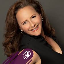 What are the hours of operation for the New Bern Elks Lodge?