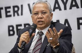Ada striker berprestasi baik, kau. Bn Sacks Annuar Musa As Sec Gen The True Net