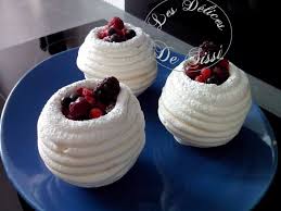 Nid D Amour Meringue Francaise Creme Tiramisu Vanille Chantilly Vanille Fruits Rouge Recette Dessert Fraise Recette Dessert Recette Meringue