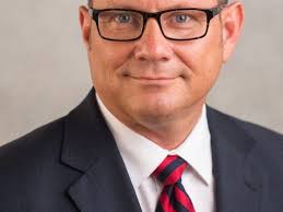 Louis Giavasis is seeking another term against Lynn Miller Todaro